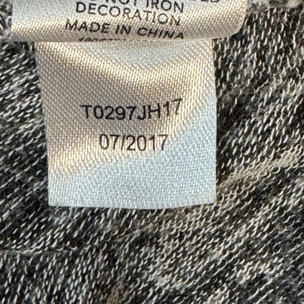 Grayson Threads Women's GrayHeart Love Sweatshirt Sz Medium - Picture 10 of 10
